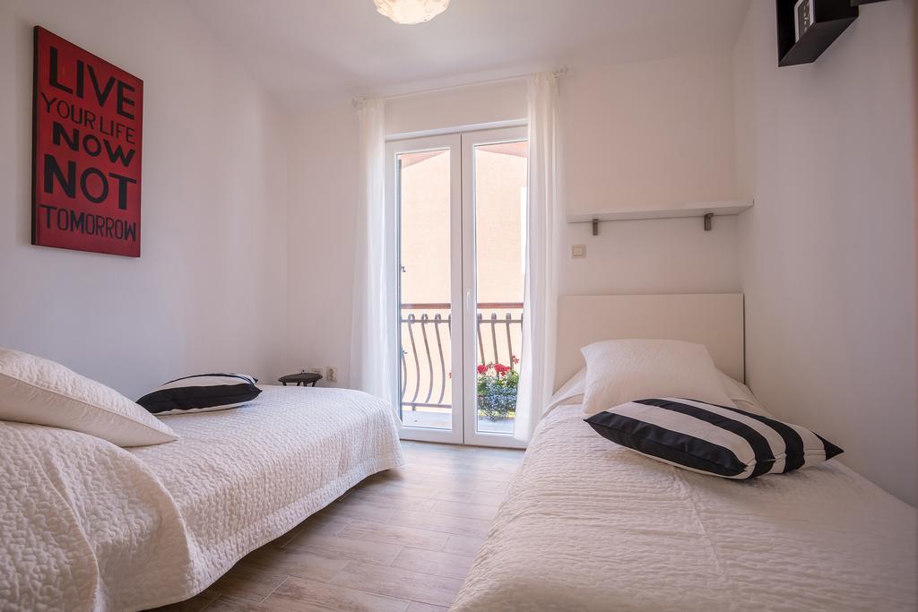 Apartments Oleandar روغوزنيكا الغرفة الصورة